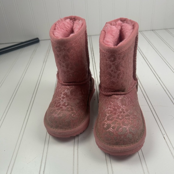 Ugg Kids Pink Leopard Print Boots Size 9 - Picture 3 of 9